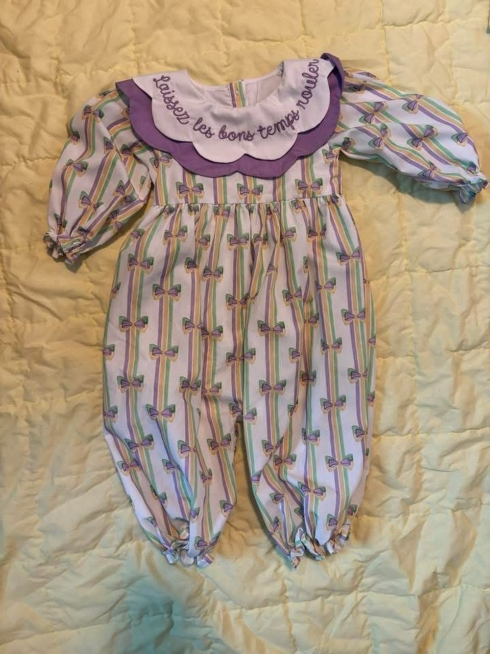 Mardi Gras bow printed jumpsuit play suit romper bubble EUC 2t boutique